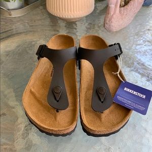 New women’s black gizeh Birkenstock size 7